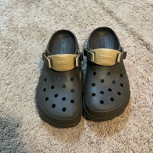 Men’s crocs shoes